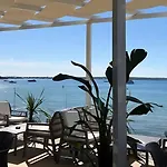 Luna Mare Mit Terrasse & Poolnaehe, Direkt Am * Privlaka