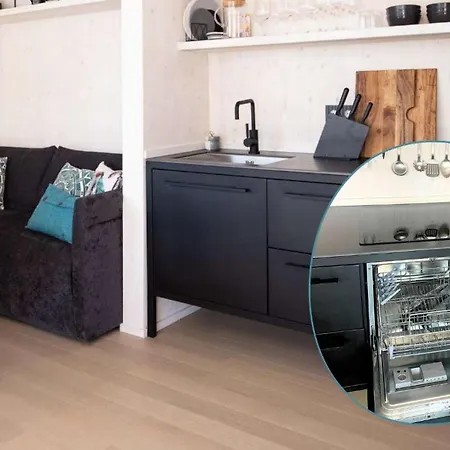 Hébergement de vacances Luna Mare Mit Terrasse & Poolnaehe, Direkt Am *