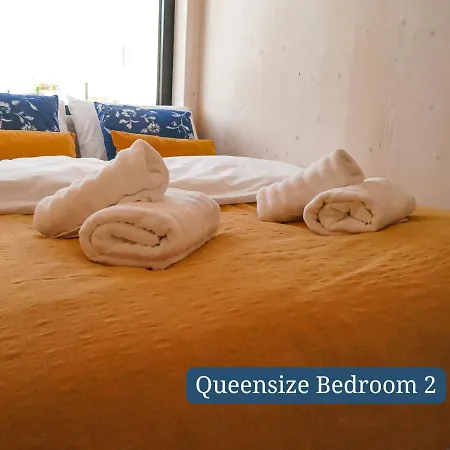 Luna Mare Mit Terrasse & Poolnaehe, Direkt Am Privlaka
