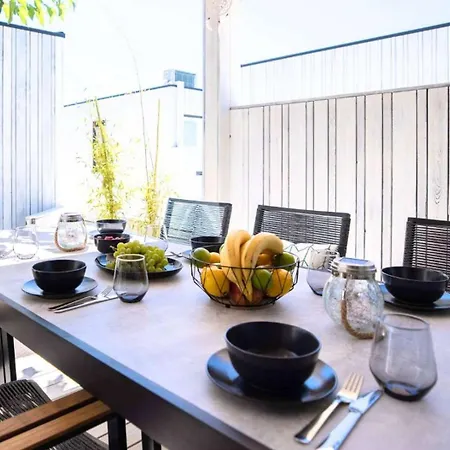 Ferienhaus Luna Mare Mit Terrasse&poolnähe, Direkt Am