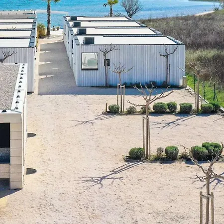 Luna Mare Mit Terrasse & Poolnaehe, Direkt Am * Privlaka (Zadar)