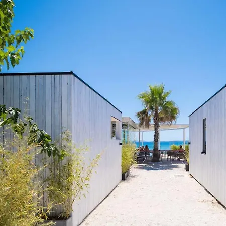 Luna Mare Mit Terrasse & Poolnaehe, Direkt Am *