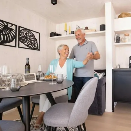 Luna Mare Mit Terrasse&poolnähe, Direkt Am Privlaka (Zadar)
