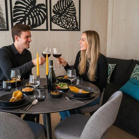 بيت للعطل Luna Mare Mit Terrasse & Poolnaehe, Direkt Am بريفلاكا