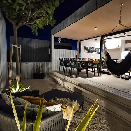 Luna Mare Mit Terrasse & Poolnaehe, Direkt Am Prázdninový dům *