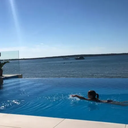 Luna Mare Mit Terrasse&poolnähe, Direkt Am * Privlaka (Zadar)