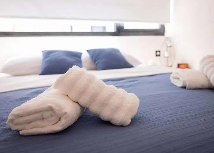 Luna Mare Mit Terrasse & Poolnaehe, Direkt Am Nyaraló