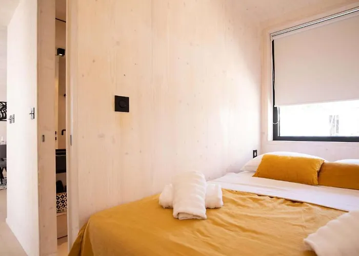 Luna Mare Mit Terrasse & Poolnaehe, Direkt Am Nyaraló Privlaka