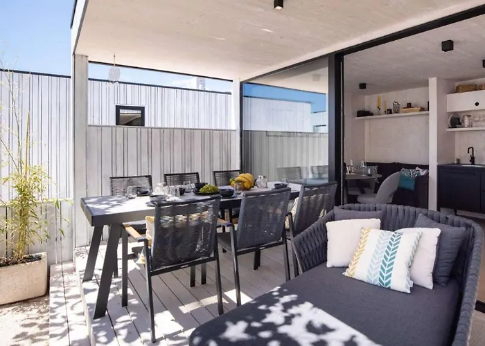 Luna Mare Mit Terrasse & Poolnaehe, Direkt Am *