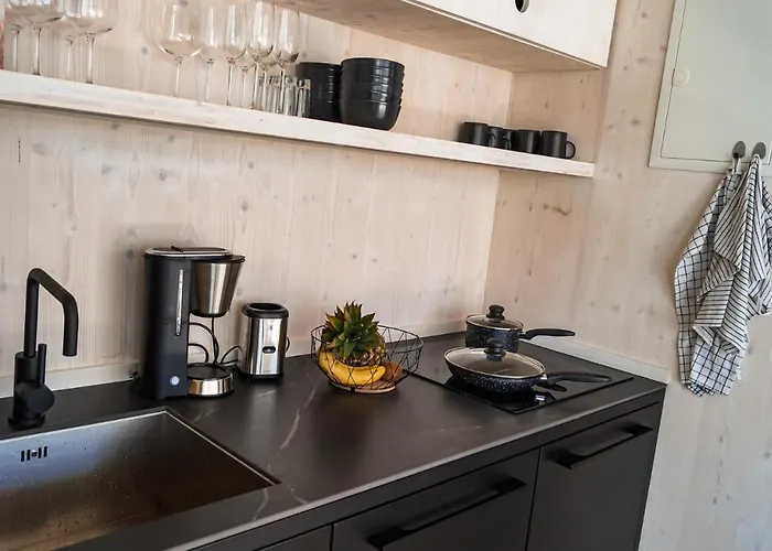 Luna Mare Mit Terrasse & Poolnaehe, Direkt Am *